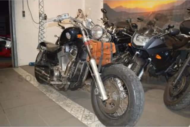Suzuki VS 1400 Intruder (1988) thumbnail 5