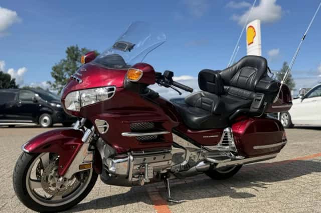 Honda GL 1800 Goldwing (2005) thumbnail 3