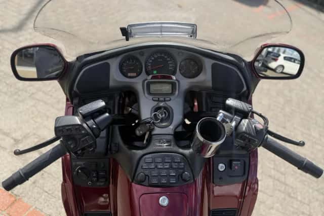 Honda GL 1800 Goldwing (2005) thumbnail 4