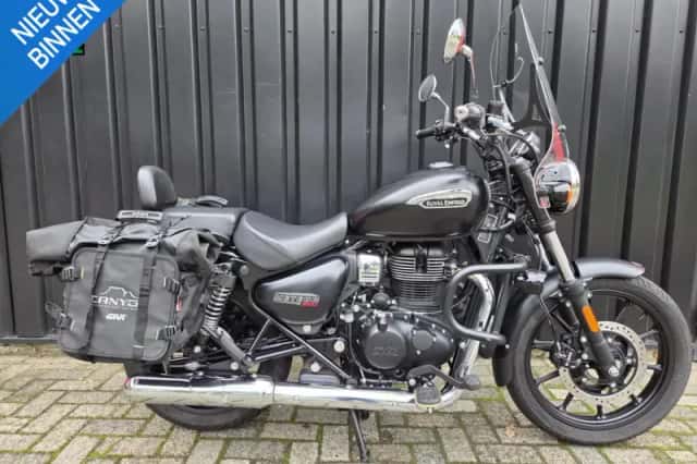 Royal Enfield Meteor 350 (2022) thumbnail 1