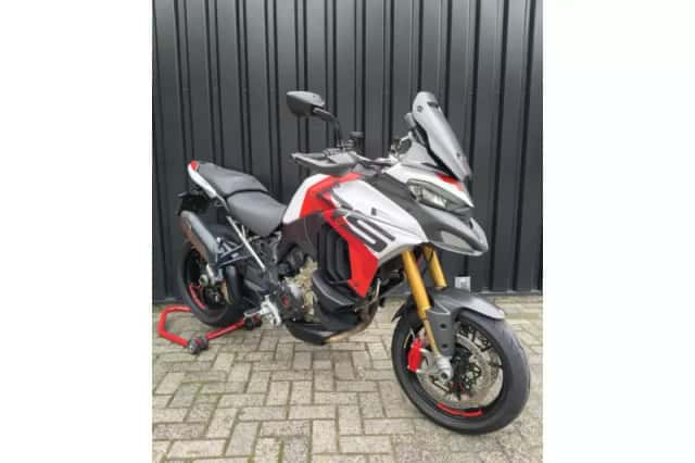 Ducati Multistrada V4 RS (2024) thumbnail 2