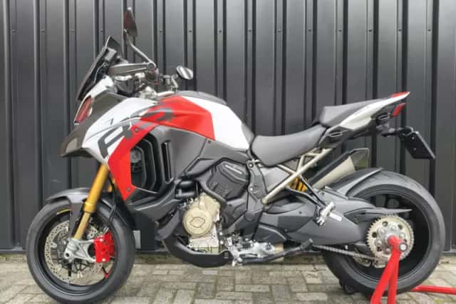 Ducati Multistrada V4 RS (2024) thumbnail 3