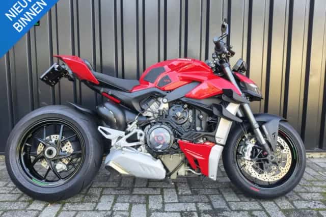Ducati Streetfighter V4 (2020) thumbnail 1