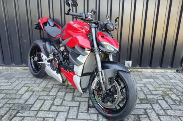 Ducati Streetfighter V4 (2020) thumbnail 2