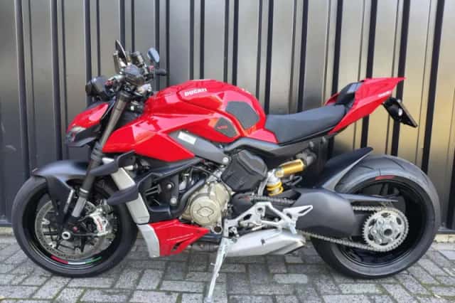 Ducati Streetfighter V4 (2020) thumbnail 3