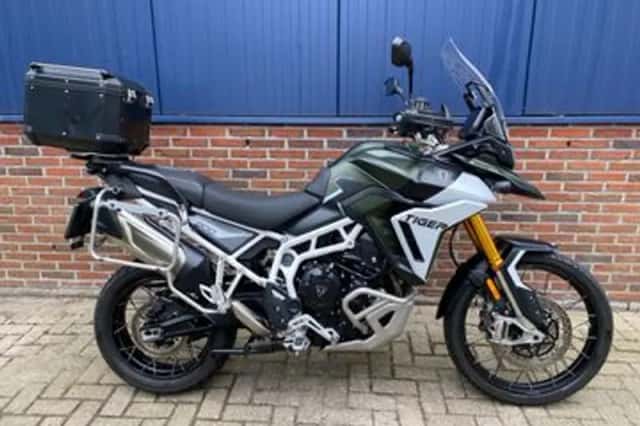 Triumph Tiger 900 Rally PRO (2024) thumbnail 1
