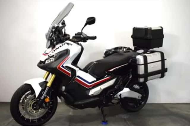 Honda X ADV (2017) thumbnail 1