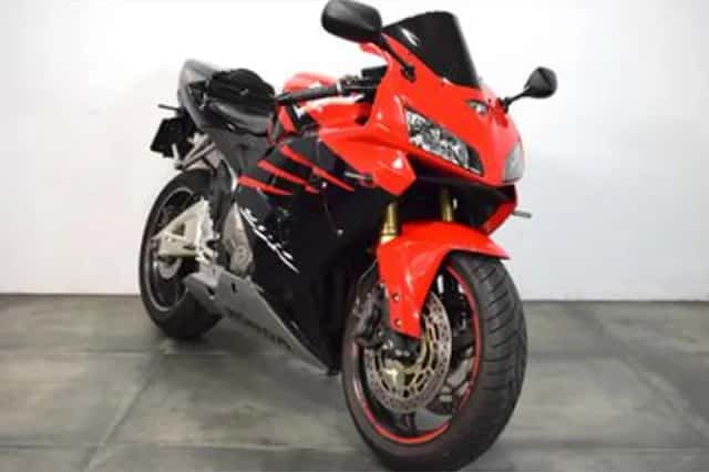 Honda CBR600RR (2006) thumbnail 4
