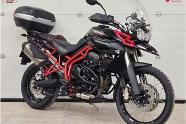 Triumph Tiger 800 XC (2014) thumbnail 1