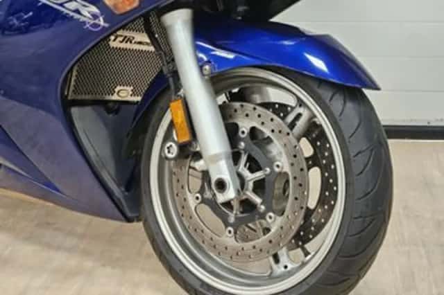 Yamaha FJR1300 (2004) thumbnail 2