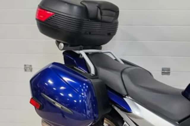 Yamaha FJR1300 (2004) thumbnail 4