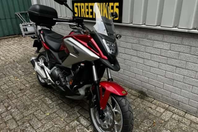 Honda NC750X (2016) thumbnail 2