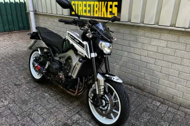 Yamaha MT-09 (2014) thumbnail 2