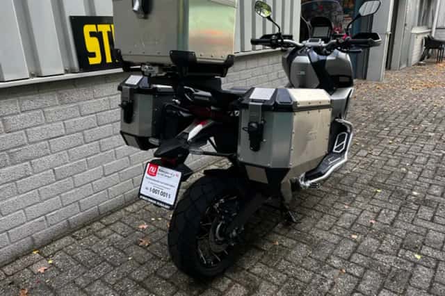 Honda X ADV (2020) thumbnail 6
