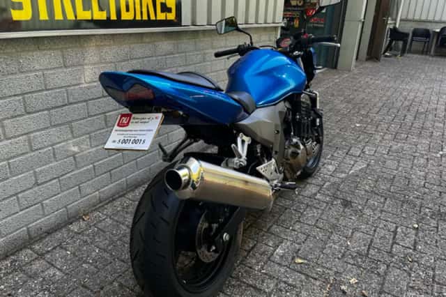 Kawasaki Z750 (2004) thumbnail 6