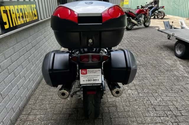 Yamaha FJR 1300 A (2005) thumbnail 4