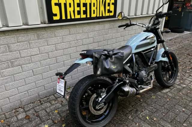 Ducati Scrambler SIXTY 2 (2016) thumbnail 3