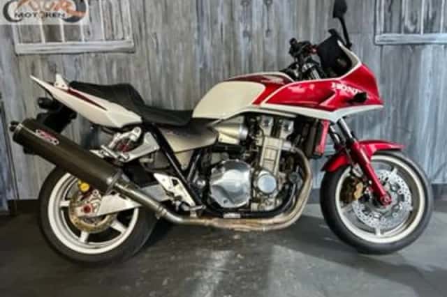 Honda CB1300SA (2006) thumbnail 1