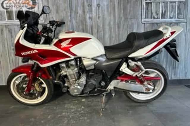 Honda CB1300SA (2006) thumbnail 2