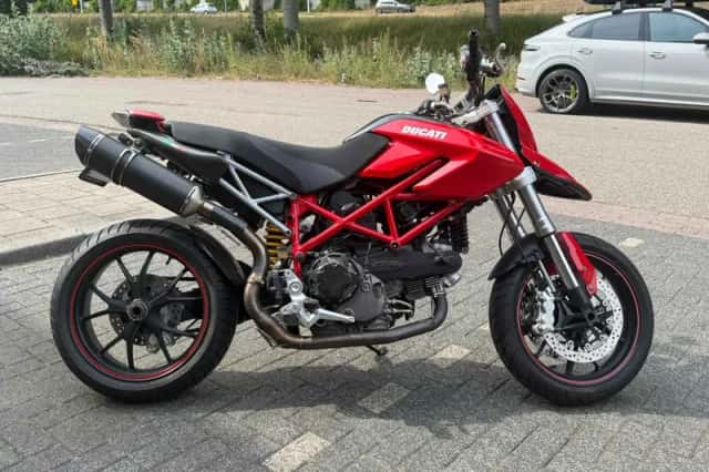 Ducati Hypermotard 1100 (2007) thumbnail 2
