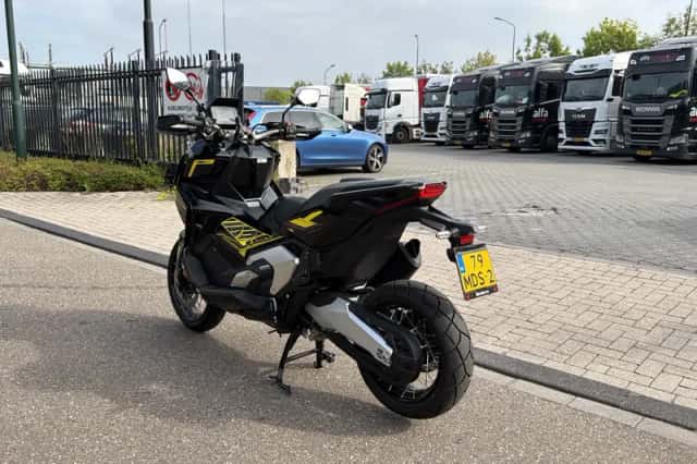 Honda X-ADV (2025) thumbnail 5