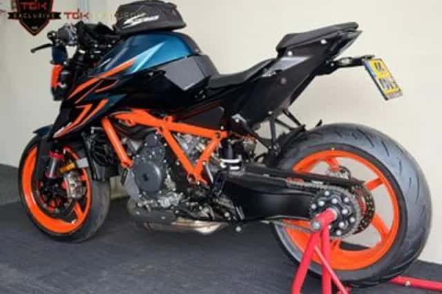 KTM 1290 SuperDuke R (2024) thumbnail 4