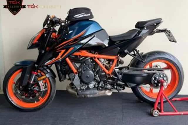 KTM 1290 SuperDuke R (2024) thumbnail 5