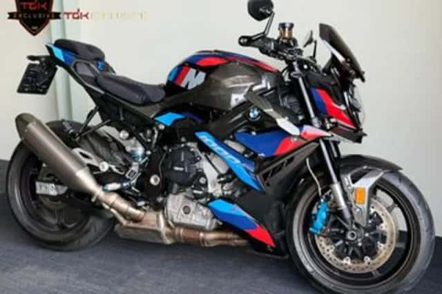 BMW M 1000 R (2023) thumbnail 1