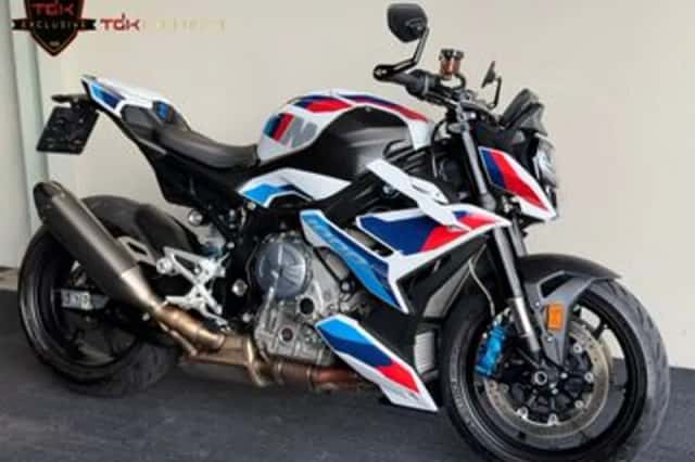 BMW M 1000 R (2022) thumbnail 1