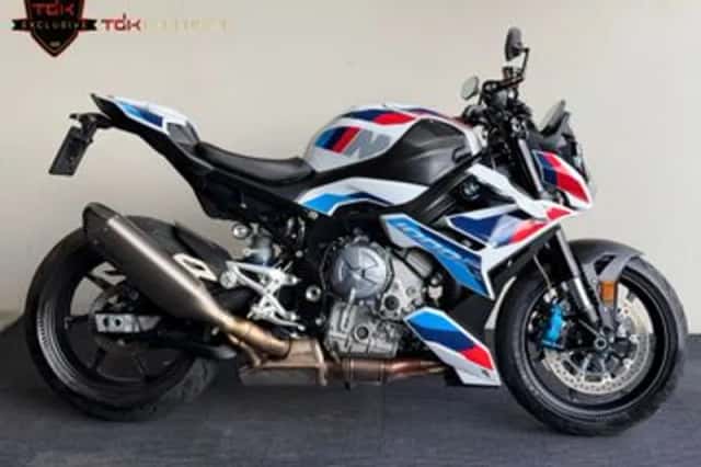 BMW M 1000 R (2022) thumbnail 2