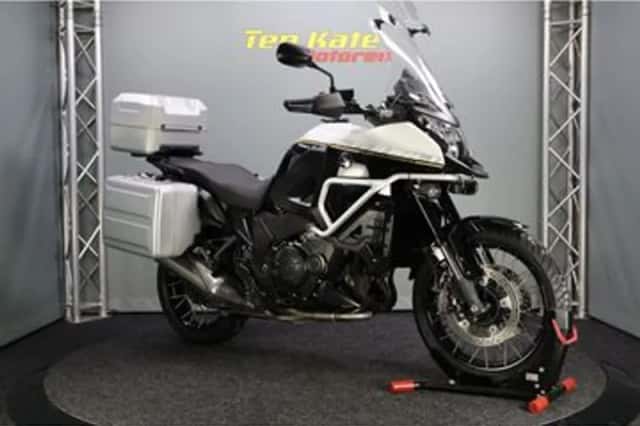 Honda VFR1200 (2015) thumbnail 2