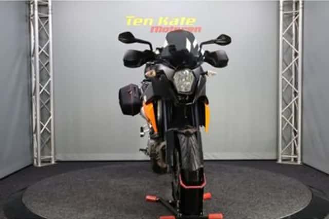 KTM 990 Supermoto T (2009) thumbnail 2