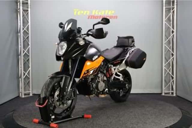 KTM 990 Supermoto T (2009) thumbnail 3