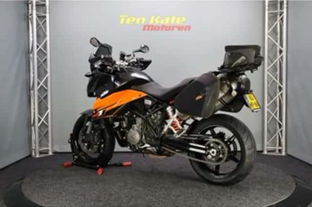 KTM 990 Supermoto T (2009) thumbnail 5