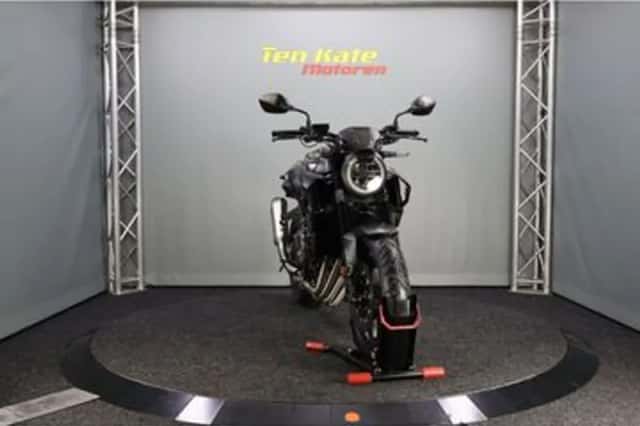 Honda CB650R (2024) thumbnail 2