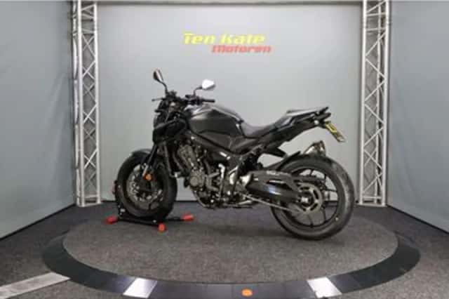 Honda CB650R (2024) thumbnail 5