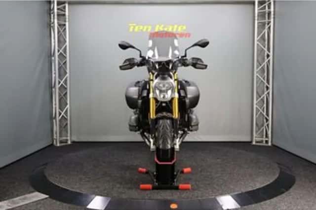 BMW R 1200 R (2018) thumbnail 3