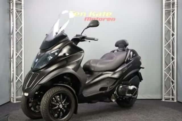 Piaggio MP3 400 (2011) thumbnail 6