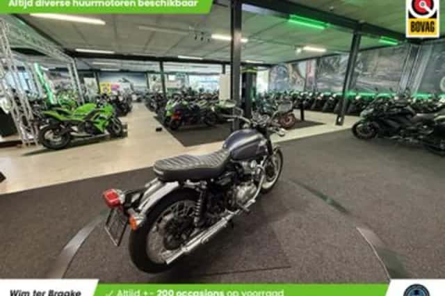 Kawasaki W800 (2023) thumbnail 3