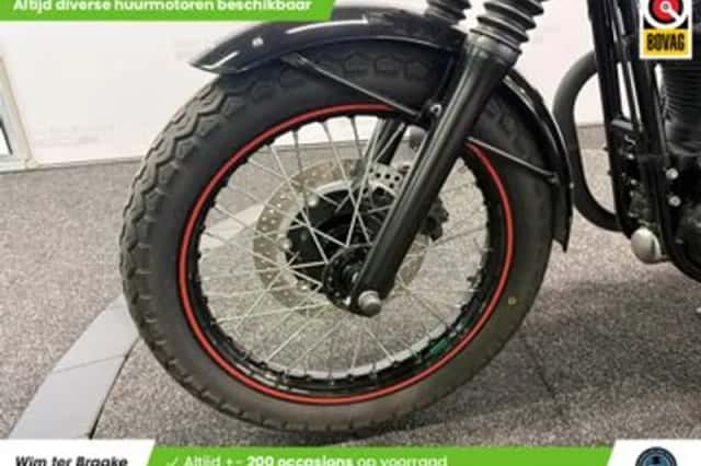 Kawasaki W800 (2014) thumbnail 5