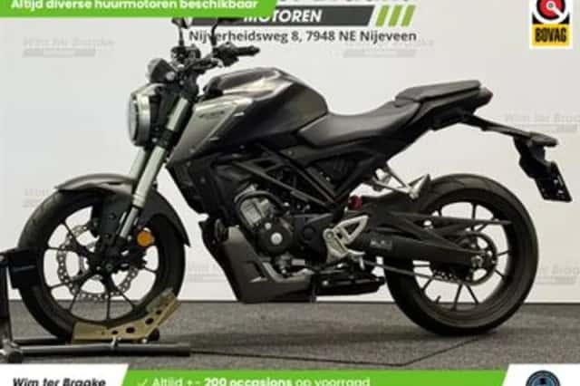Honda CB125R (2018) thumbnail 1
