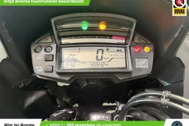 Honda VFR 1200 X Crosstourer (2015) thumbnail 2
