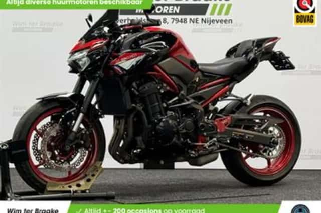 Kawasaki Z900 (2024) thumbnail 1