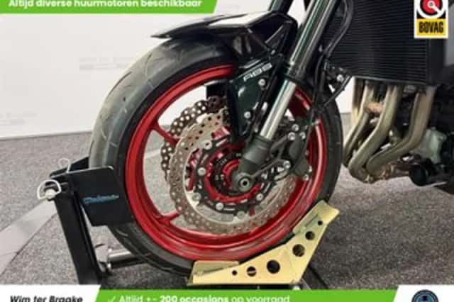 Kawasaki Z900 (2024) thumbnail 5
