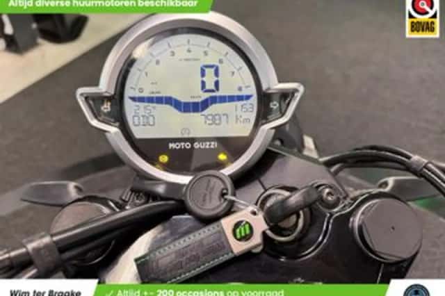 Moto Guzzi V7 850 (2023) thumbnail 2