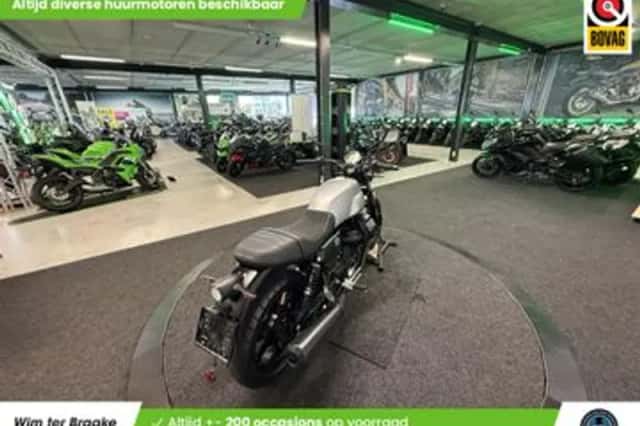 Moto Guzzi V7 850 (2023) thumbnail 3