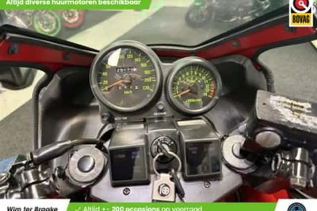 Kawasaki GPZ 400 (1996) thumbnail 2