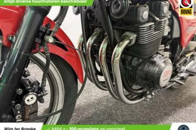 Kawasaki GPZ 400 (1996) thumbnail 6