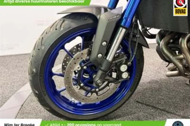 Yamaha Tracer 900 (2015) thumbnail 5