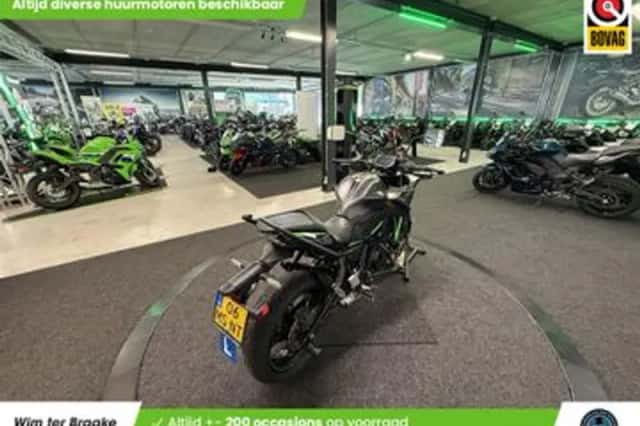 Kawasaki Z650 (2023) thumbnail 3
